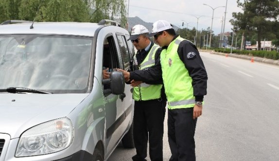 Egzosu abartanlara polis ceza yağdırdı
