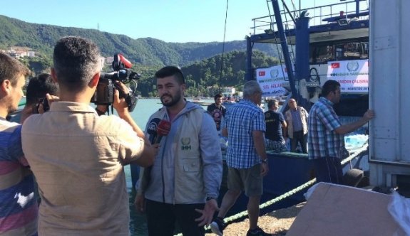 Karadan ulaşılamayan Kurucaşile’ye tekne ile yardım gönderildi