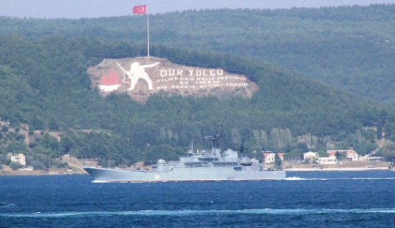 Rus savaş gemisi 'Yamal', Çanakkale boğazından geçti
