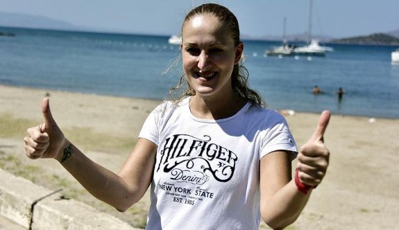 Türk-Yunan dostluğu için kulaç attı