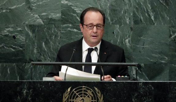 Hollande: “Suriye trajedisi, tarihe rezalet olarak geçecek”
