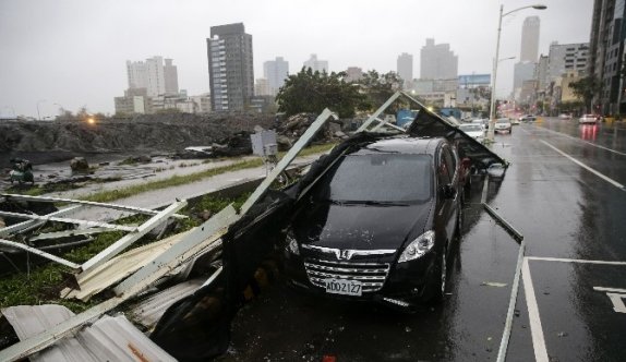 Meranti tayfunu sebebiyle 11 kişi hayatını kaybetti