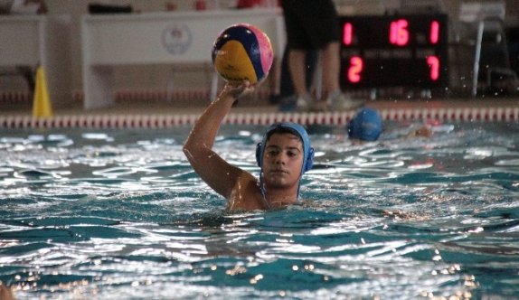 Minik Erkekler Türkiye Sutopu Şampiyonası’nı ENKA kazandı