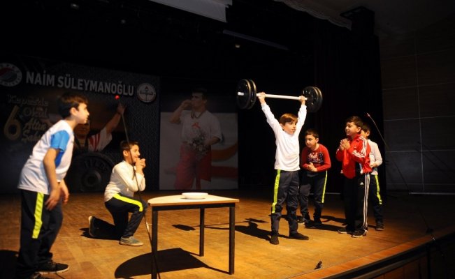 Antalya’da Naim Süleymanoğlu anıldı