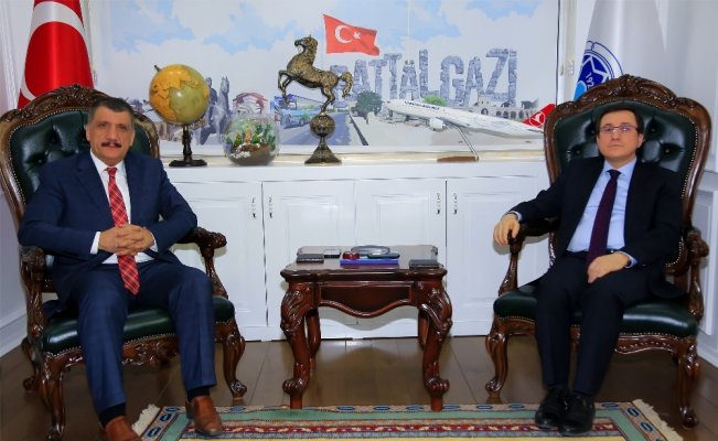 Başkan Gürkan’dan Rektör Kızılay’a övgü