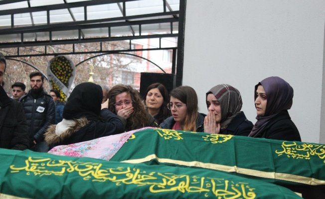 İkizler son yolculuklarına uğurlandı