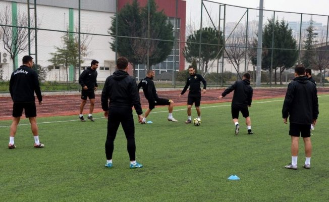 Lider Aliağaspor sahasında Bornova’yı konuk edecek