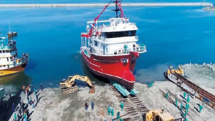 Sürmene’den dünyaya gemi yapıyorlar