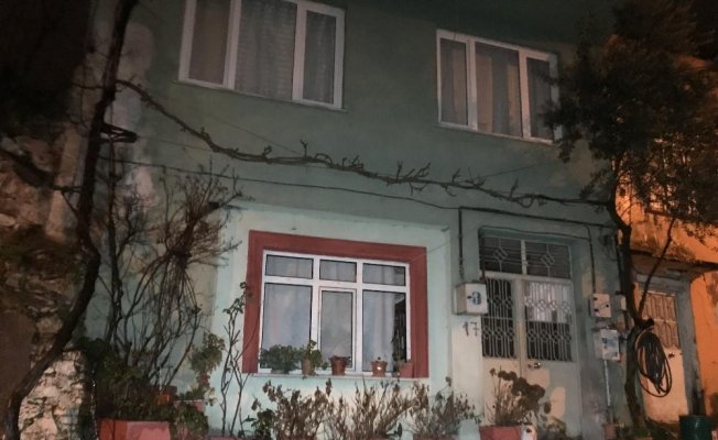 Toprak kayması yüzünden 10 ev tahliye edildi