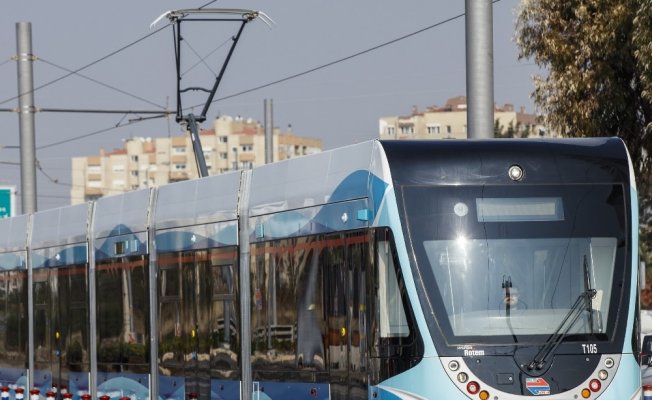 Vatandaşa uyarı: Konak Tramvay hattına elektrik veriliyor