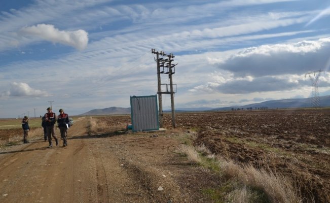 Yunak’ta sulama kooperatifine ait trafodan bakır kablolar çalındı