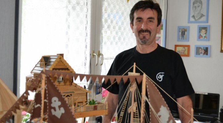 Almanya&#039;da maket yapan Türk, gelirini yardıma muhtaç çocuklara bağışlıyor