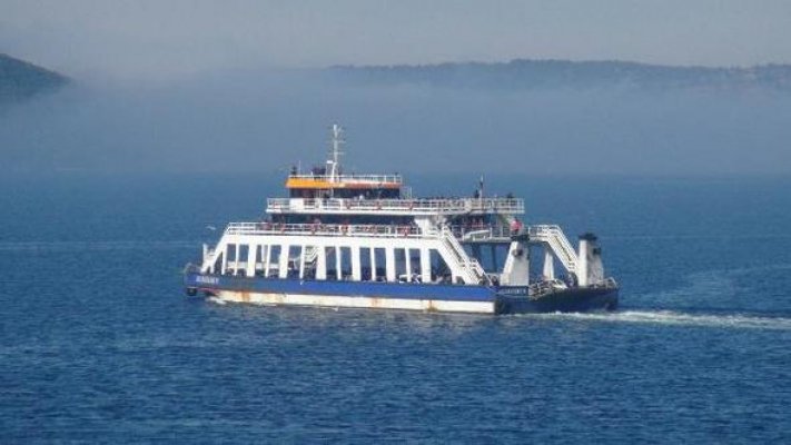 Çanakkale Boğazı, sis nedeniyle transit gemi geçişlerine kapatıldı