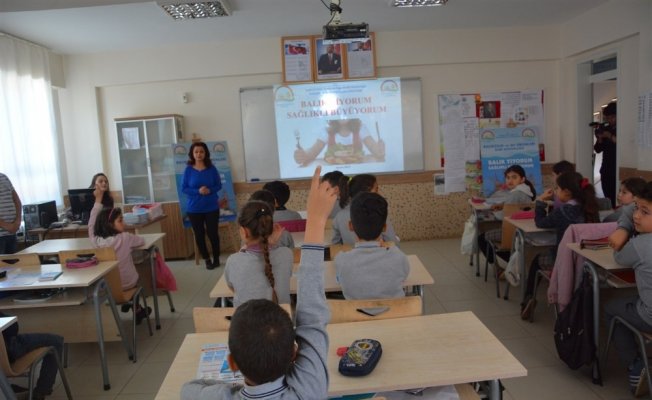 Aydın’da ’Balık ye sağlıklı ol’ eğitimleri devam ediyor