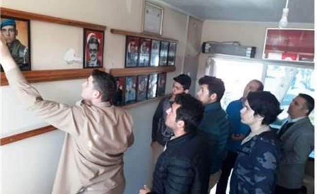 Ayvalık'ta Denizcilik Lisesi Öğrencilerinden Gazilere Anlamlı Jest