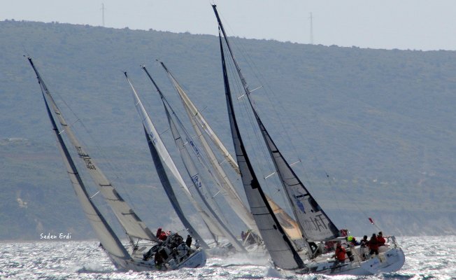 Çeşme’de Tekneler Çocuklar için yarıştı…