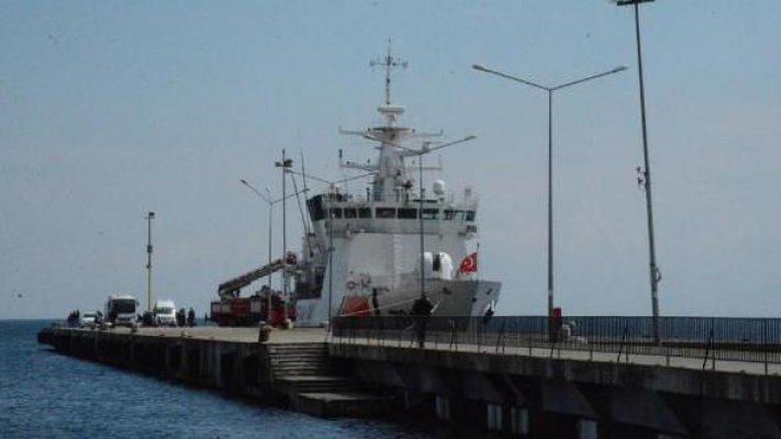 Dost gemisi Sinop limanına demirledi