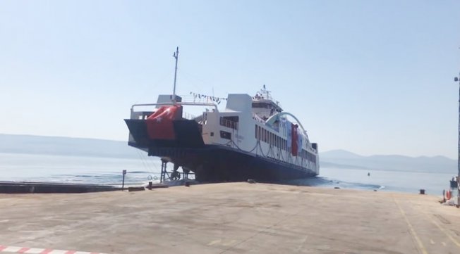 M/F Gelibolu, törenle suya indirildi