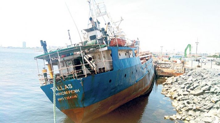 İstanbul’un hayalet gemileri kaldırılıyor