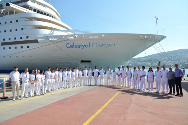 Kuşadası Ege Port Limanı lise öğrencilerini ağırladı