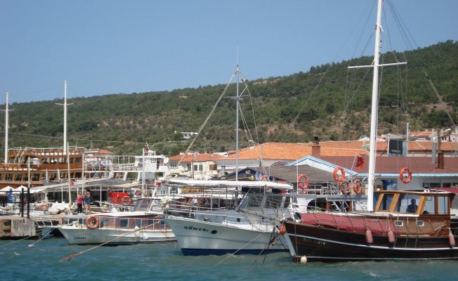 Ayvalık'ta tekne turları yoğun ilgi gördü