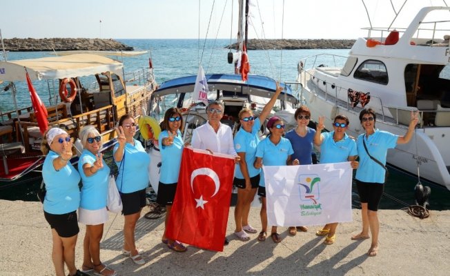 Barışa yelken açan kadınlar Side’de