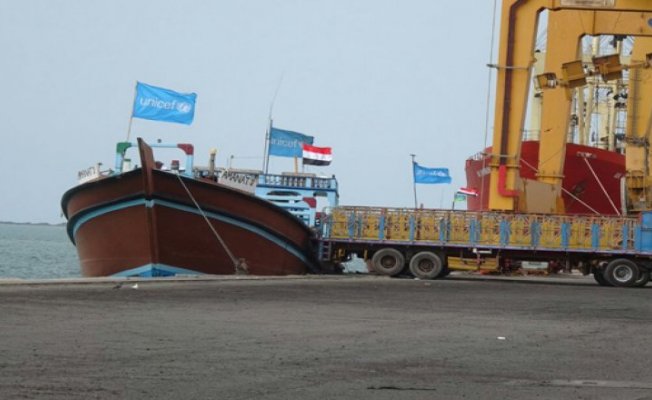 Hudeyde Limanı’nda gemi geçişi sürüyor