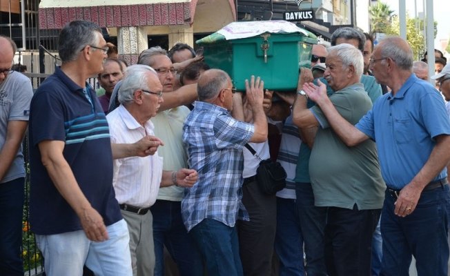 Alabora olan teknede boğulan genç toprağa verildi