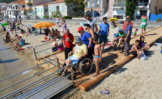 Foça’da yüzmeye engel yok...