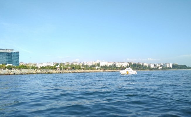 Kadıköy’de denize giren genç boğuldu