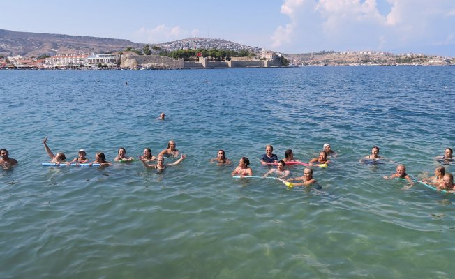 Yaz mevsiminde su jimnastiği