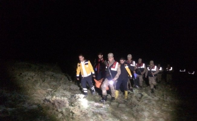 Yüzmek için girdiği gölette boğuldu!