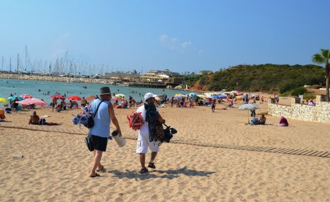 Didim'de 3. Koy plajı yenilendi