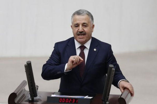 Eski UDH Bakanı Ahmet Arslan, Ak Parti Genel Başkan yardımcılığına seçildi