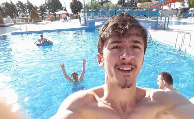 İki genç denizde boğuldu