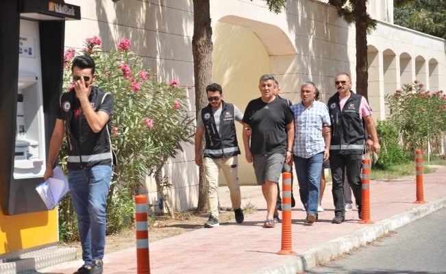 İnsan kaçakçıları suç üstü yakalandı