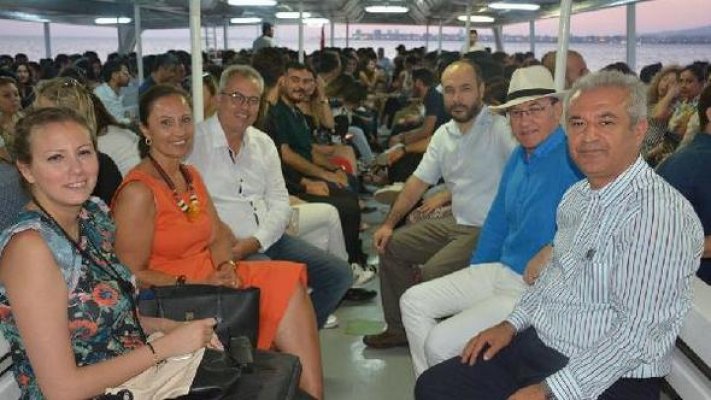 İzmir Barosu'ndan stajyer avukatlar için tekne turu