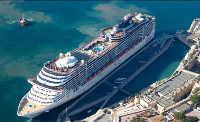 İzmir Limanı Kruvaziyersiz kaldı