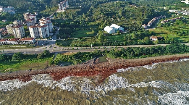 Ordu sahili kızıla büründü