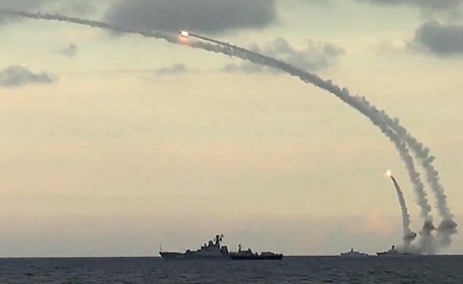 Rusya, Suriye kıyılarına 3 yeni gemi gönderdi