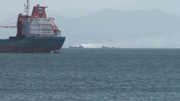 Tuzla'da alev alan yat battı: 3 kişi kurtarıldı