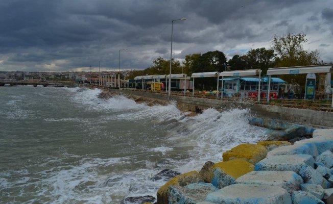 Aydın’da fırtına öncesi hava değişti