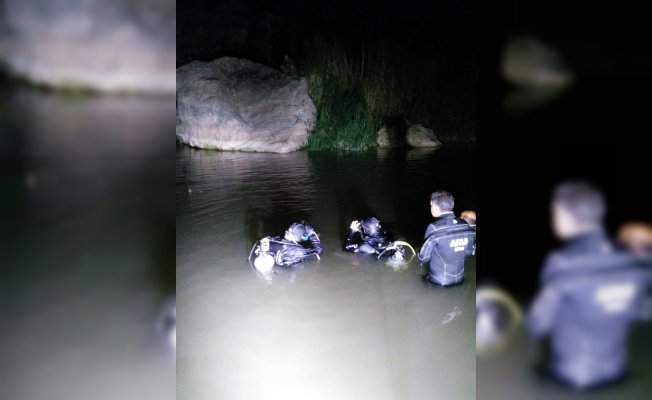 Balık tutmaya giden lise öğrencisi çayda boğuldu