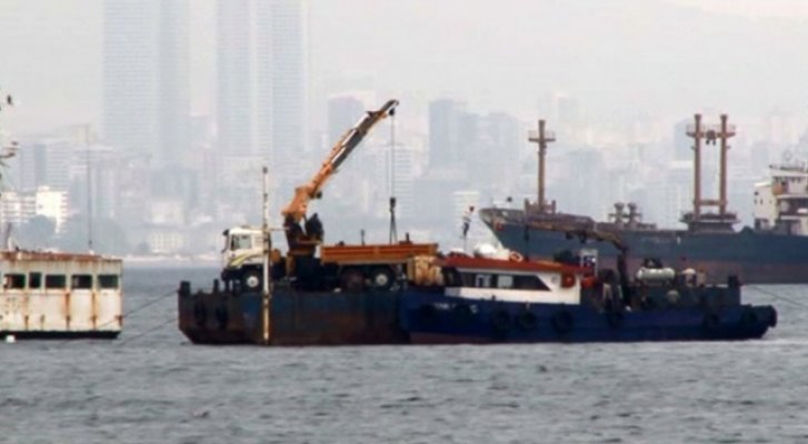 Batan Gemi Sökülerek Parçalandı