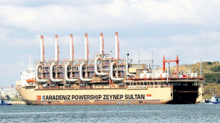 Endonezya&#039;da enerji gemisinde patlama, can kaybı yok