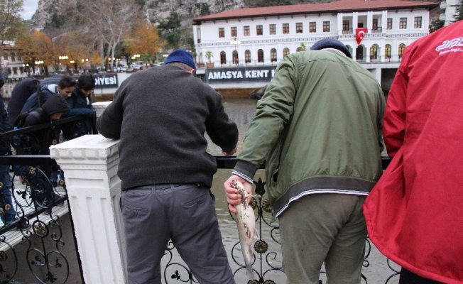 Oltasını kapan Yeşilırmak’a koştu