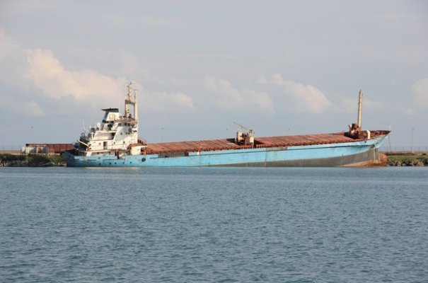 Samsun Limanı'nda bekletilen gemi Aliağa’ya gönderilecek