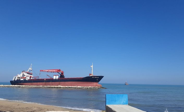 İtalya&#039;da karaya oturan Efe Murat gemisinden haber var