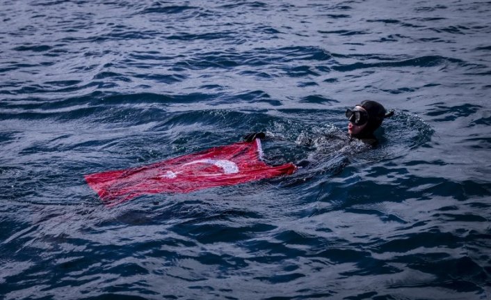 Şahika Ercümen’den Antarktika’da tarihi dalış
