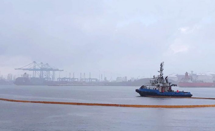 Aliağa Nemrut Koyu'nda, UZMAR koordinatörlüğünde tatbikat